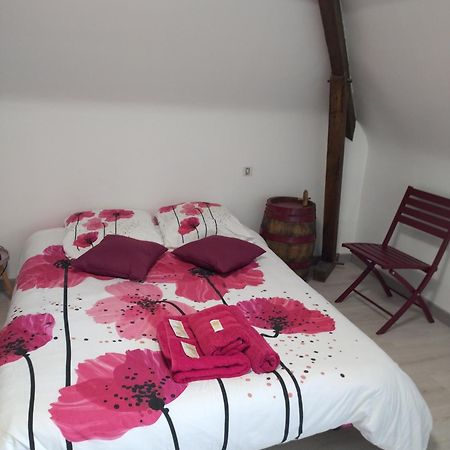 Le Curieux De Conques Bed & Breakfast Saint-Cyprien-sur-Dourdou ภายนอก รูปภาพ