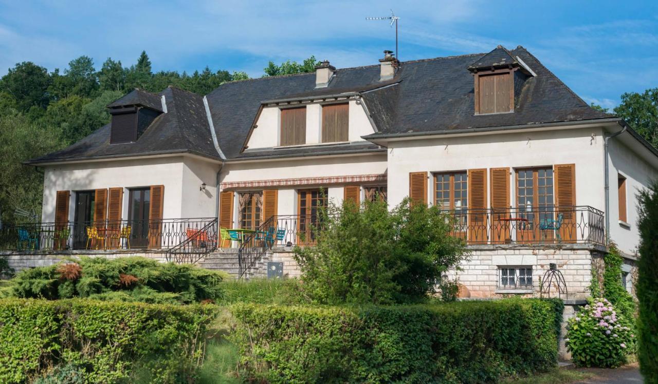 Le Curieux De Conques Bed & Breakfast Saint-Cyprien-sur-Dourdou ภายนอก รูปภาพ