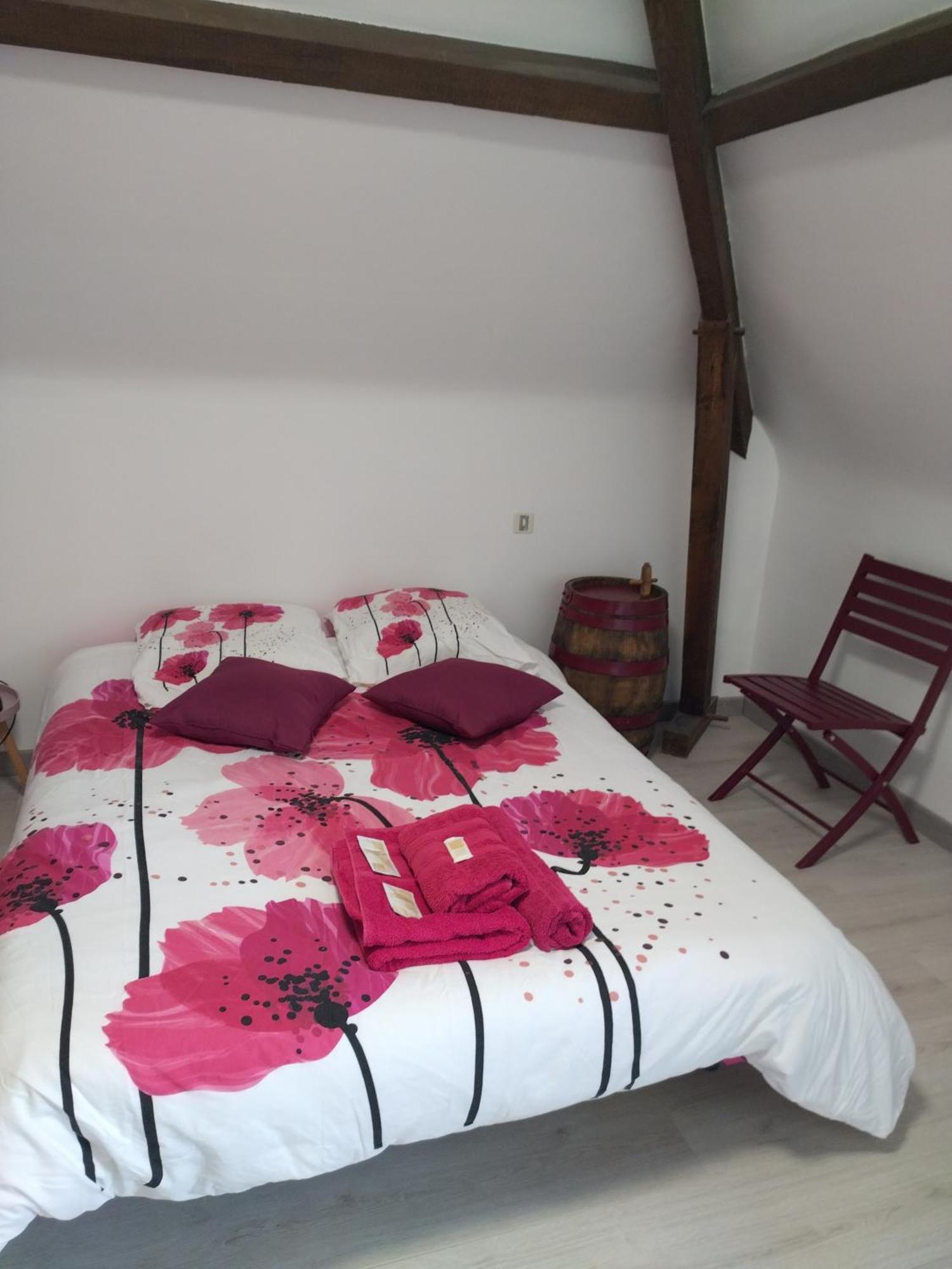 Le Curieux De Conques Bed & Breakfast Saint-Cyprien-sur-Dourdou ภายนอก รูปภาพ