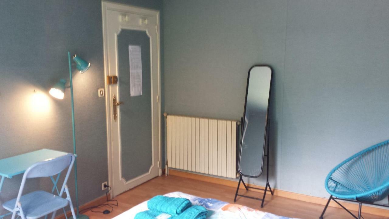 Le Curieux De Conques Bed & Breakfast Saint-Cyprien-sur-Dourdou ภายนอก รูปภาพ
