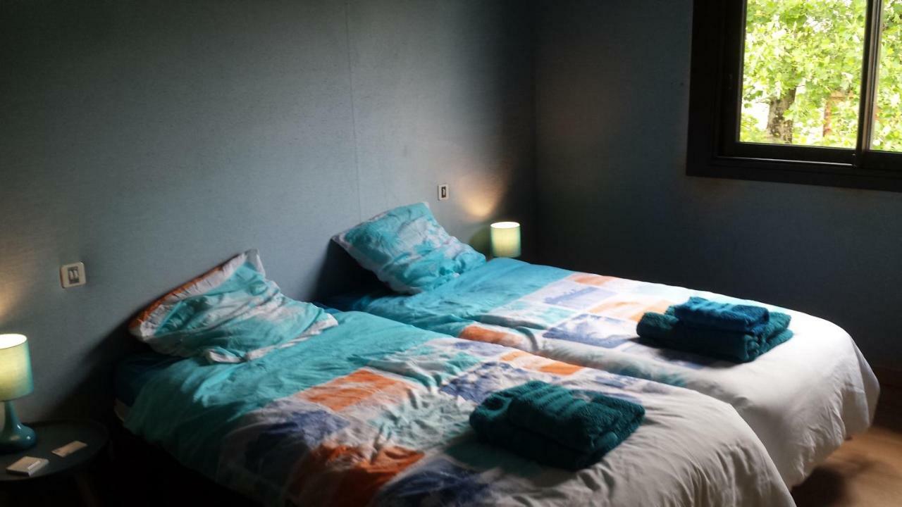 Le Curieux De Conques Bed & Breakfast Saint-Cyprien-sur-Dourdou ภายนอก รูปภาพ
